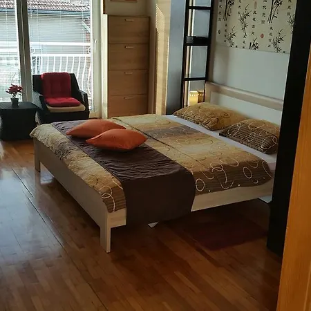 Glorija Apartman *