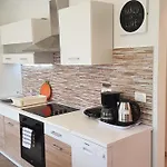 Glorija *
